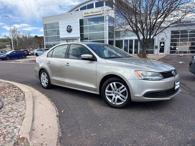 Used 2014 Volkswagen Jetta SE FWD image 1