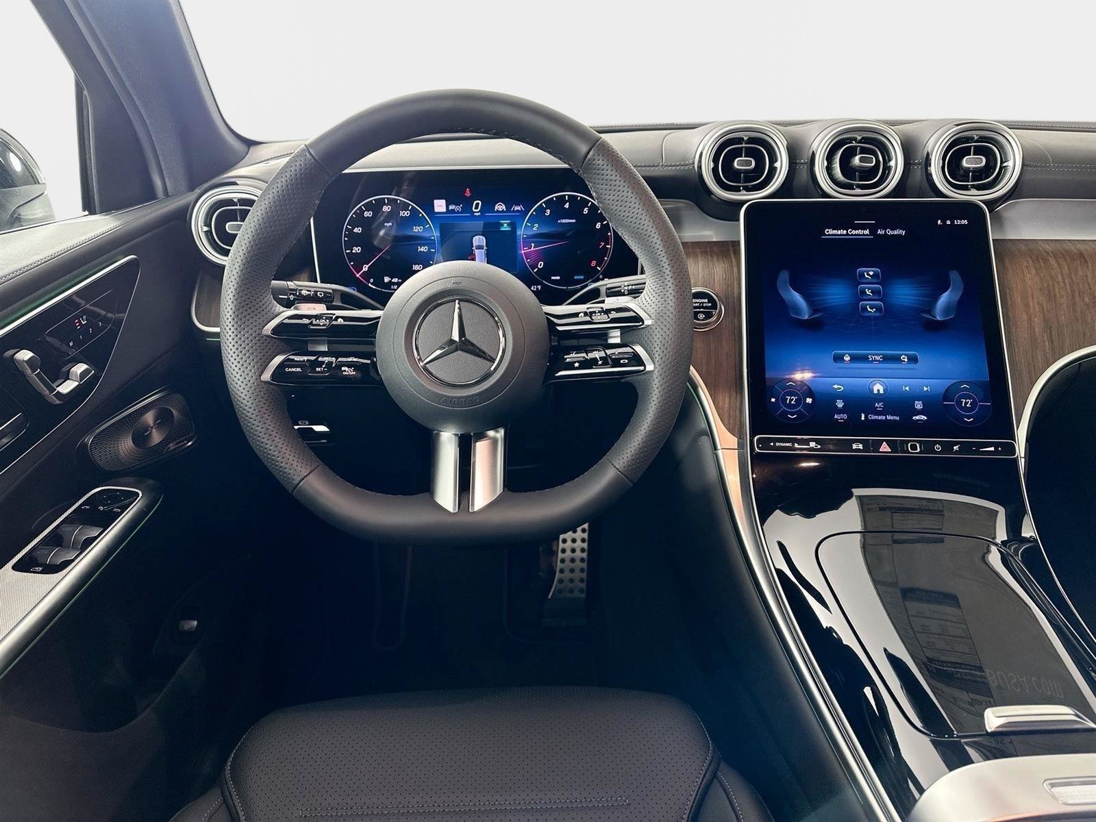 Used 2026 Mercedes-Benz GLC 300 4MATIC image 44