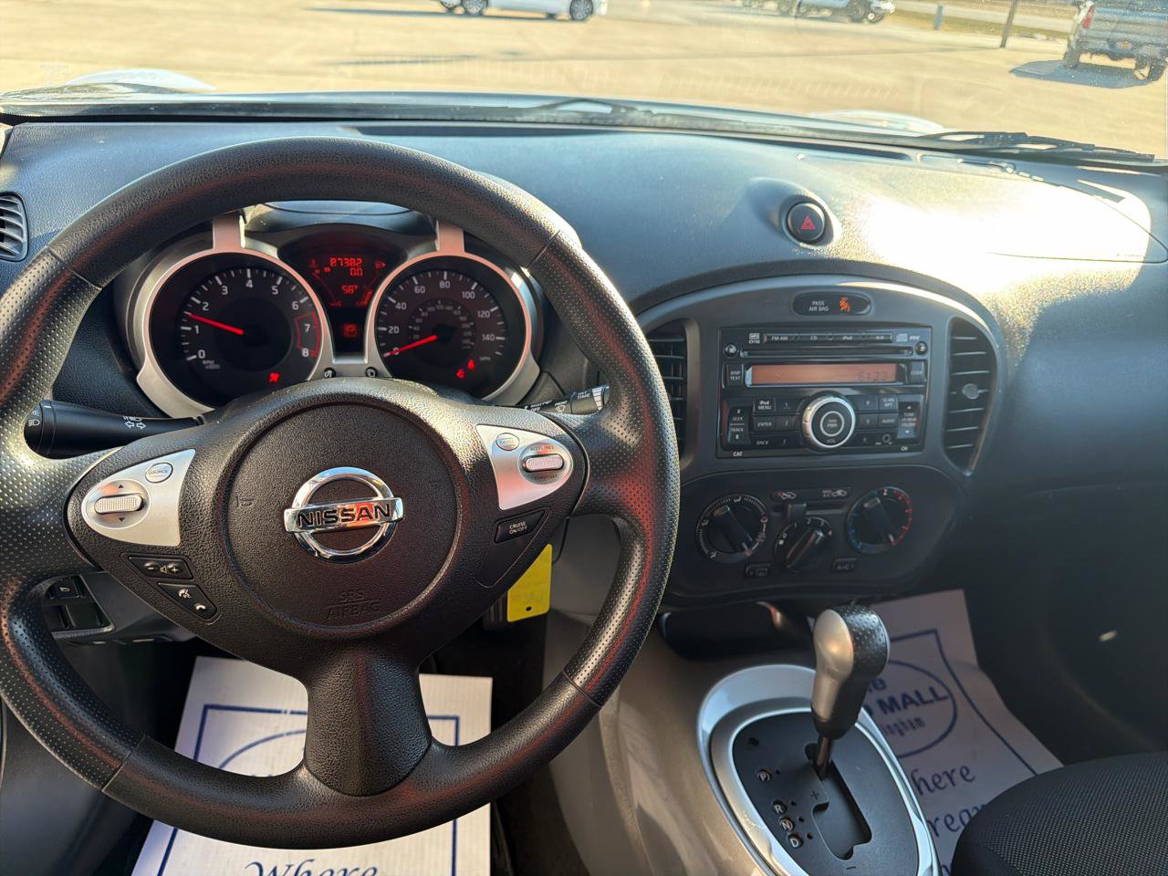 Used 2014 Nissan Juke S image 28