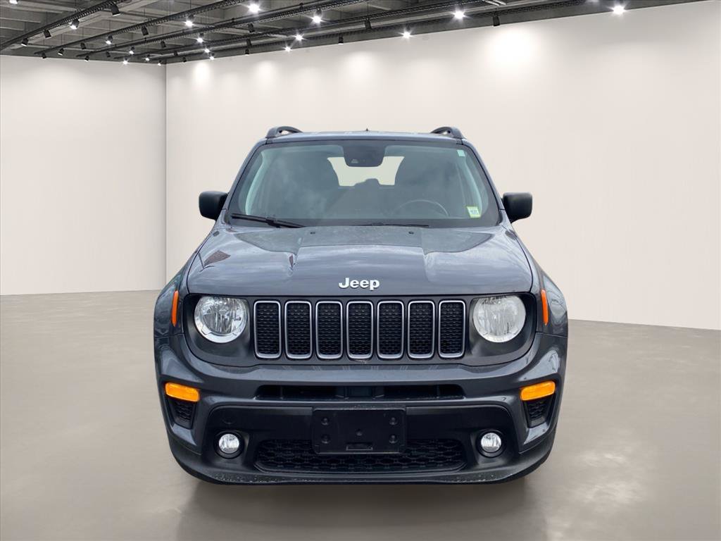 Certified 2023 Jeep Renegade Latitude w/ Premium Group AWD/4WD image 2