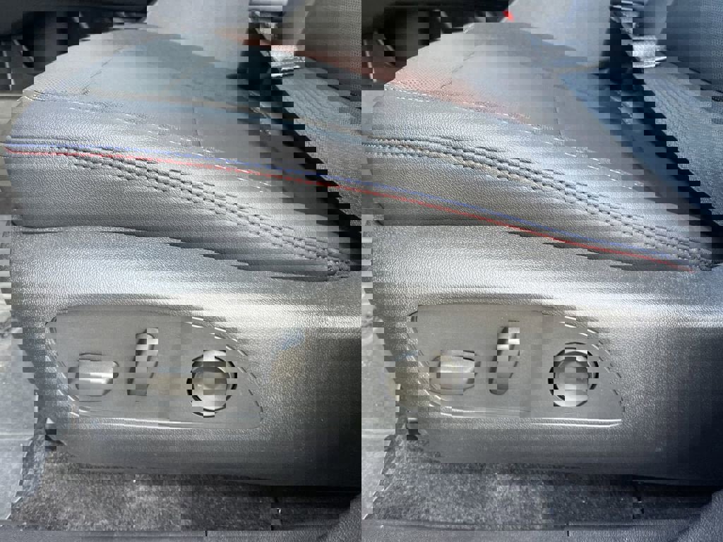 New 2025 Chevrolet Equinox EV RS image 11