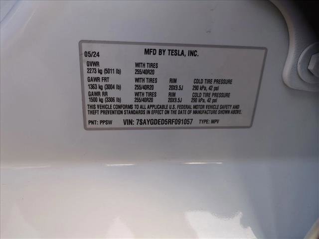 Used 2024 Tesla Model Y 2WD image 24