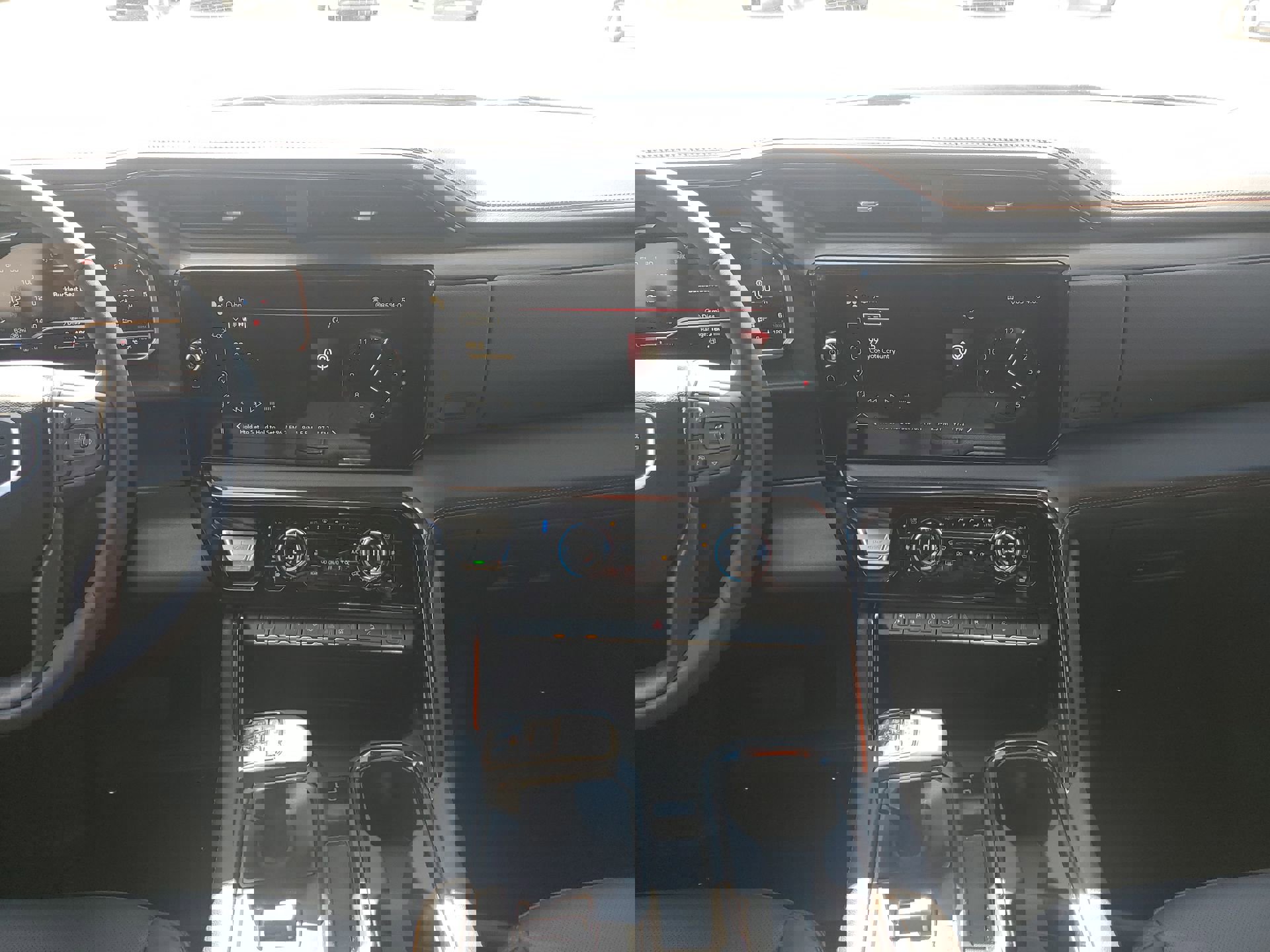 Used 2024 GMC Sierra 1500 AT4 w/ Technology Package image 10