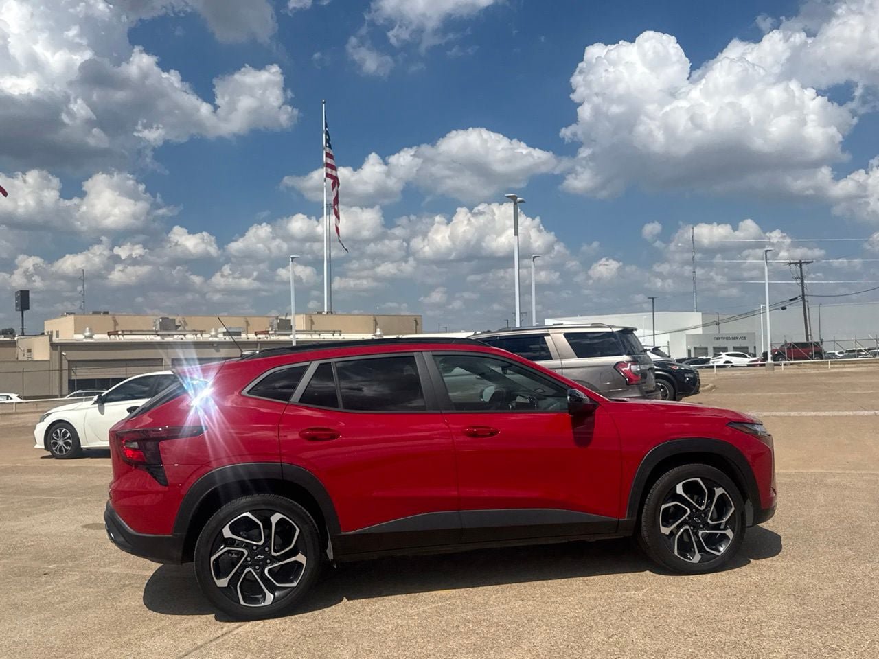Used 2026 Chevrolet Trax RS w/ Sunroof Package FWD image 30