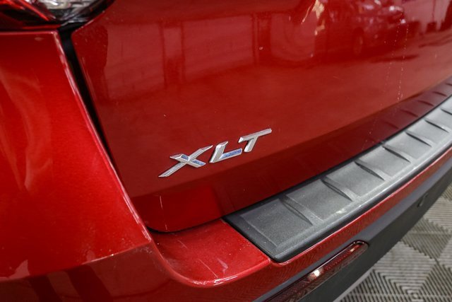 Used 2023 Ford Explorer XLT w/ Equipment Group 202A image 9