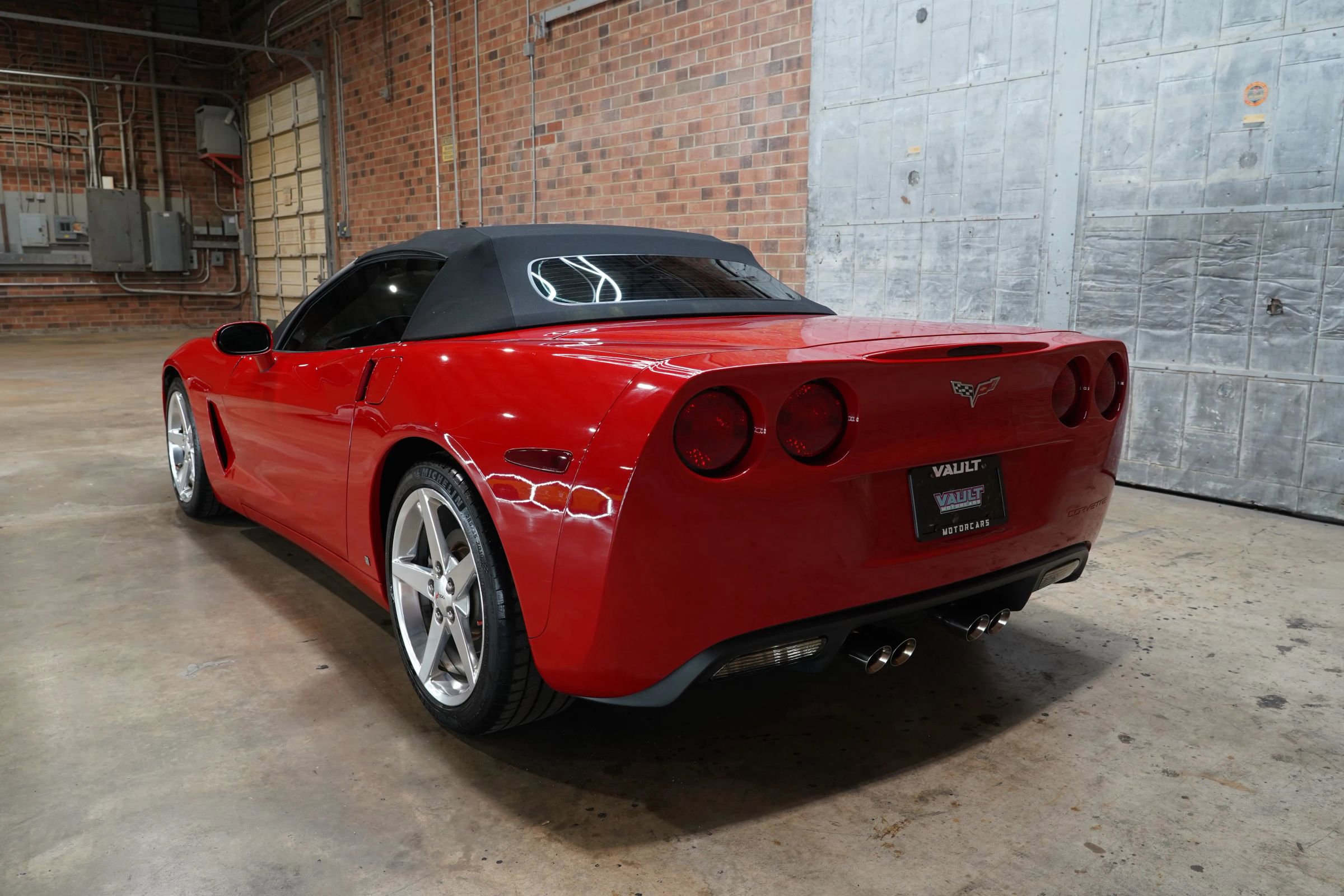 Used 2006 Chevrolet Corvette Convertible w/ Preferred Equipment Group RWD image 12