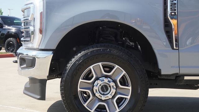 Used 2024 Ford F250 Lariat w/ FX4 Off-Road Package AWD/4WD image 5