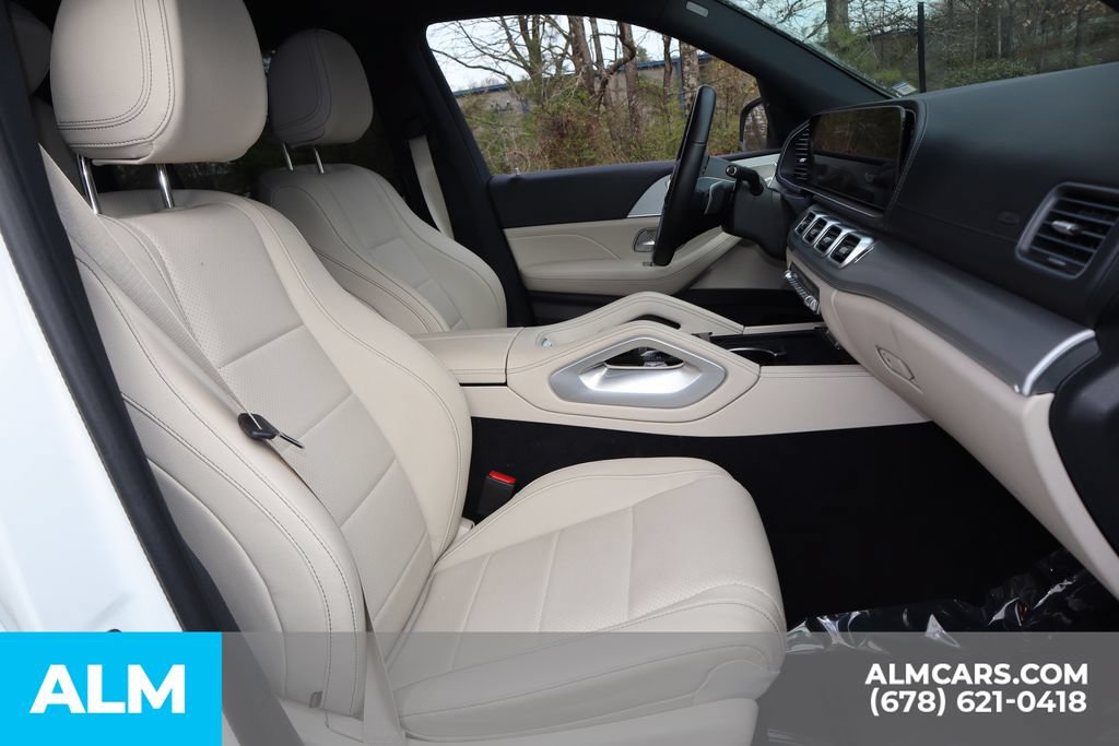 Used 2025 Mercedes-Benz GLS 450 4MATIC image 32