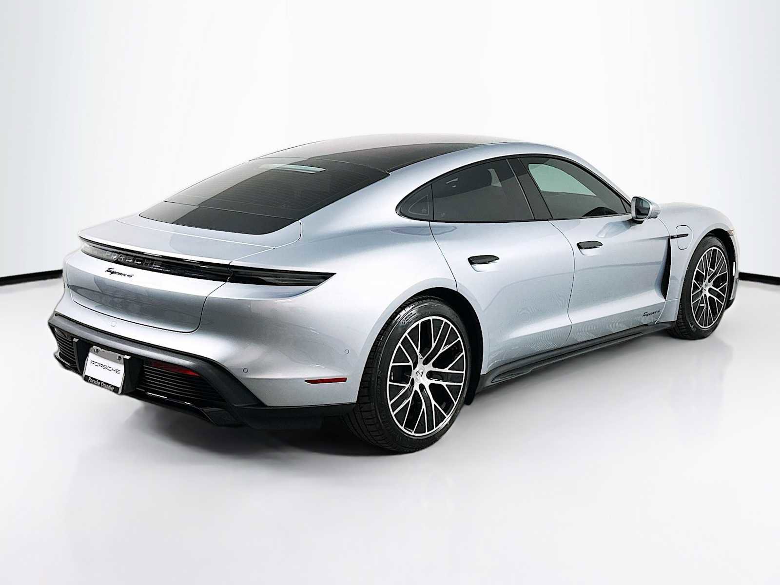 New 2025 Porsche Taycan image 9