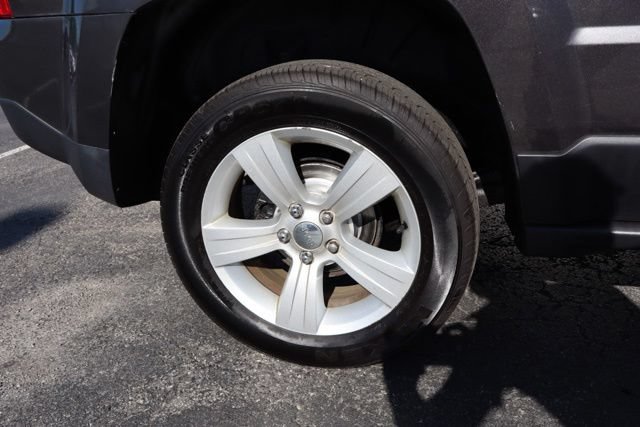 Used 2014 Jeep Patriot Latitude w/ Sun/Sound Group AWD/4WD image 35