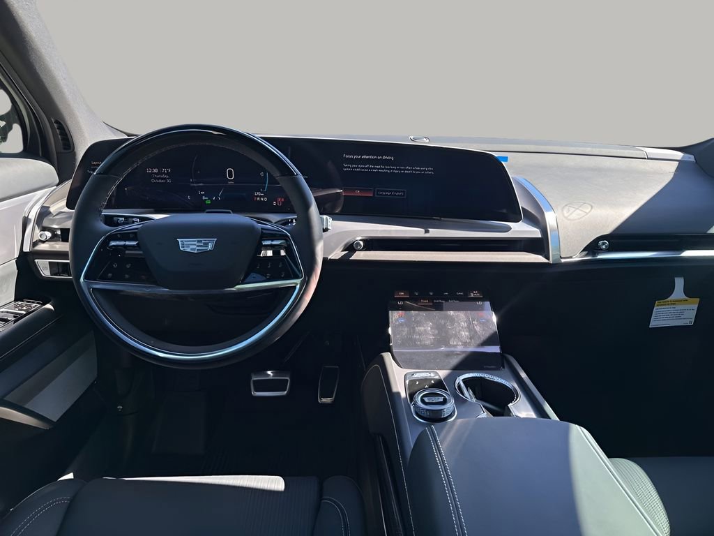 New 2026 Cadillac Vistiq Premium Luxury w/ LPO, Floor Liner Package AWD/4WD image 23