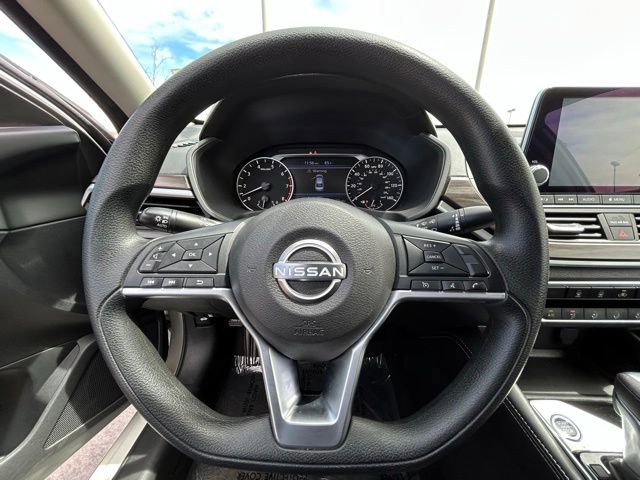 Used 2023 Nissan Altima 2.5 SV FWD image 9