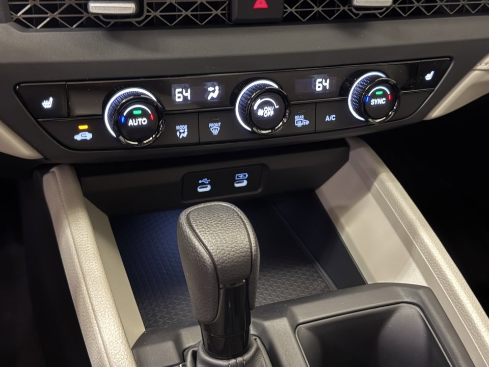 New 2025 Honda Accord SE image 18