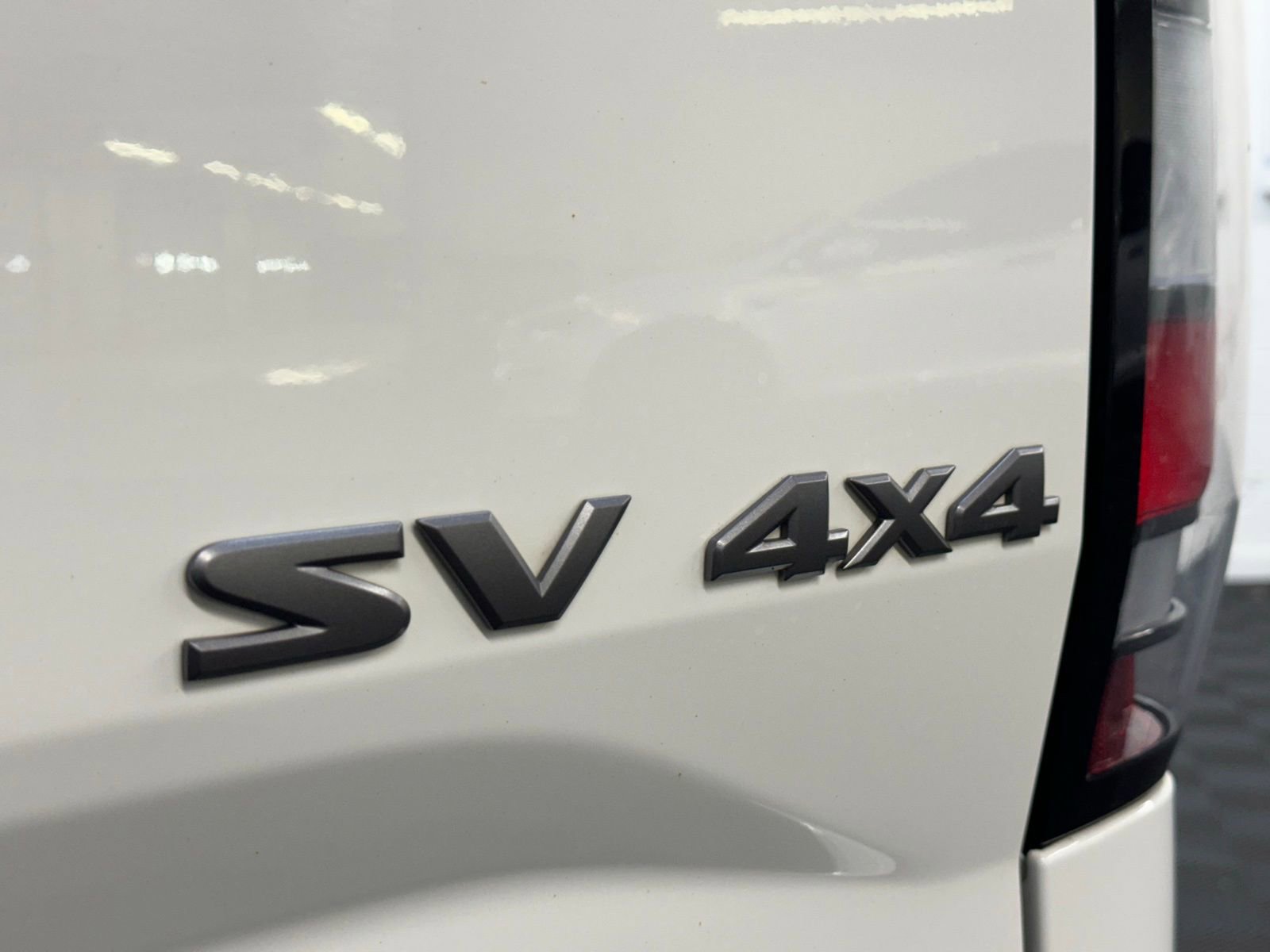 Used 2023 Nissan Frontier SV image 7