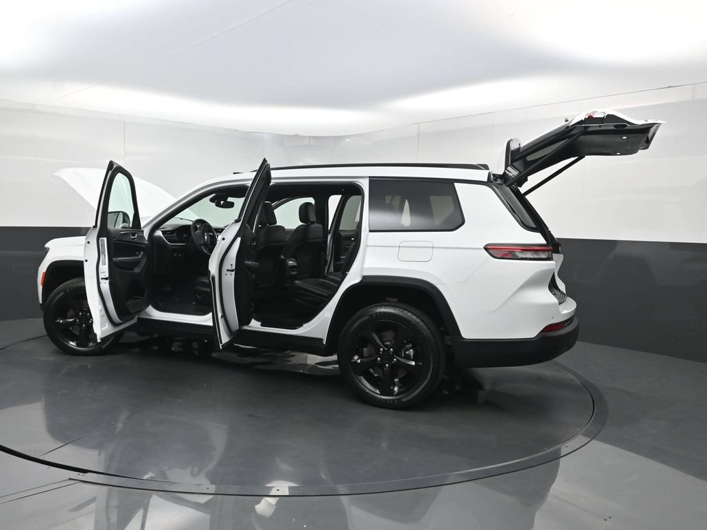 Used 2024 Jeep Grand Cherokee L Altitude AWD/4WD image 41