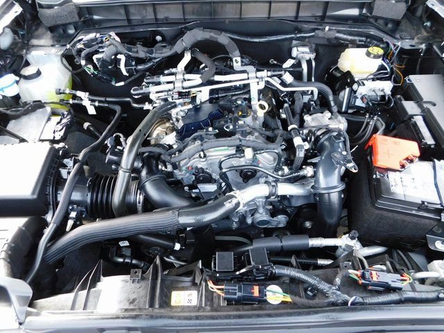 Used 2025 Ford Bronco Badlands image 37