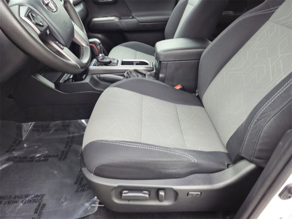 Used 2020 Toyota Tacoma TRD Off-Road image 25