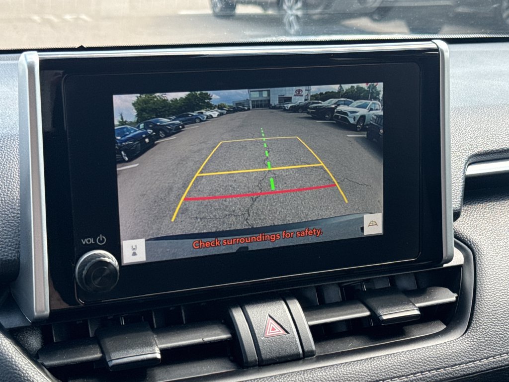 Used 2025 Toyota RAV4 XLE AWD/4WD image 23