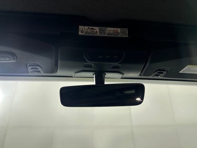 Used 2022 Jeep Wrangler Unlimited Sahara image 24