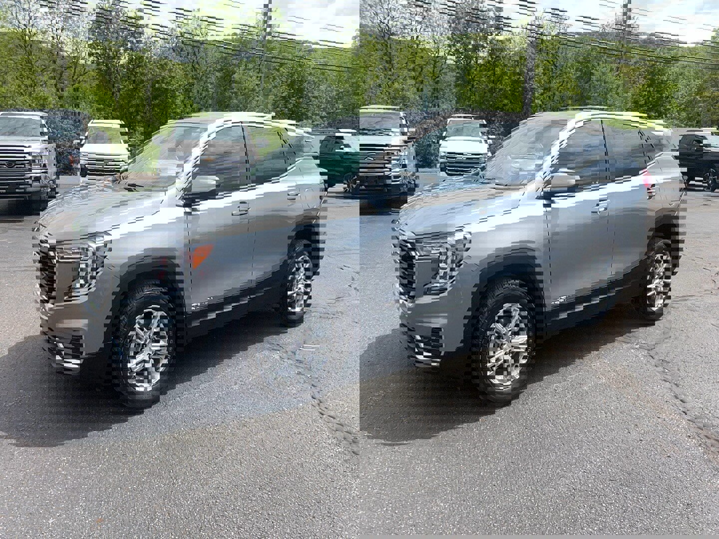 Used 2023 GMC Terrain SLE video 3