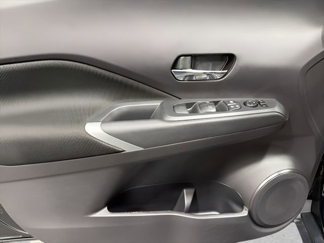 Used 2024 Nissan Kicks SV FWD image 9