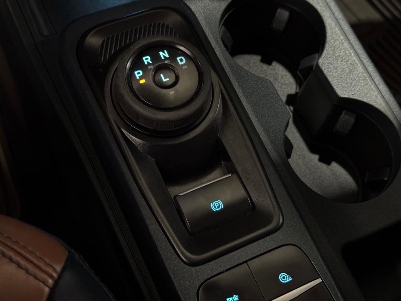 Used 2022 Ford Maverick Lariat w/ Lariat Luxury Package image 32