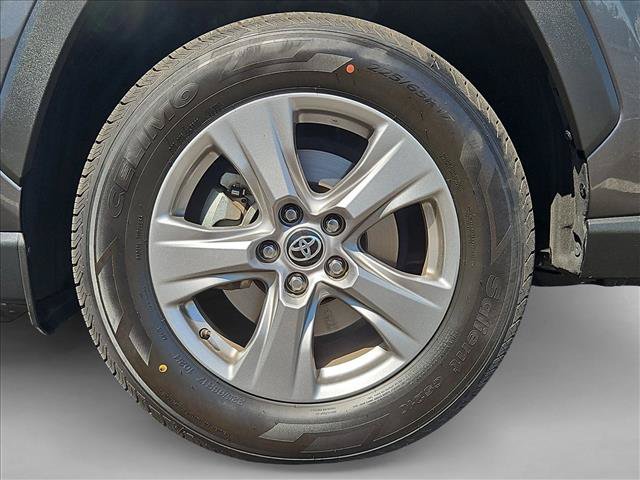 Used 2025 Toyota RAV4 XLE w/ Weather Package FWD image 29