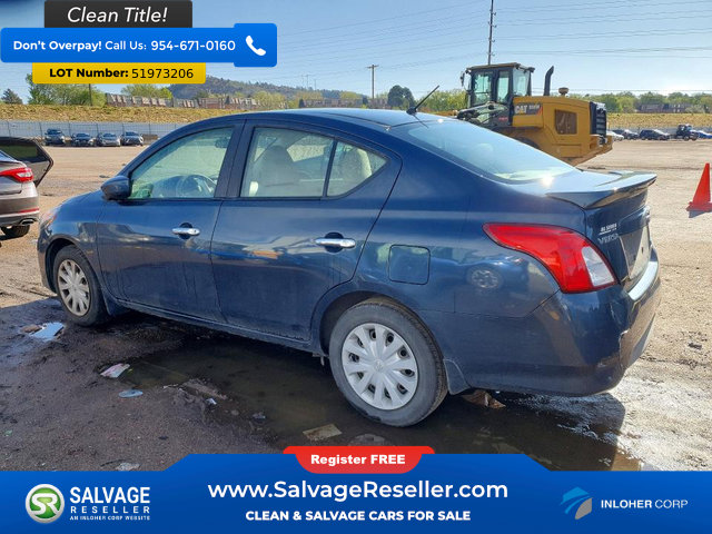 Used 2015 Nissan Versa SV FWD image 3