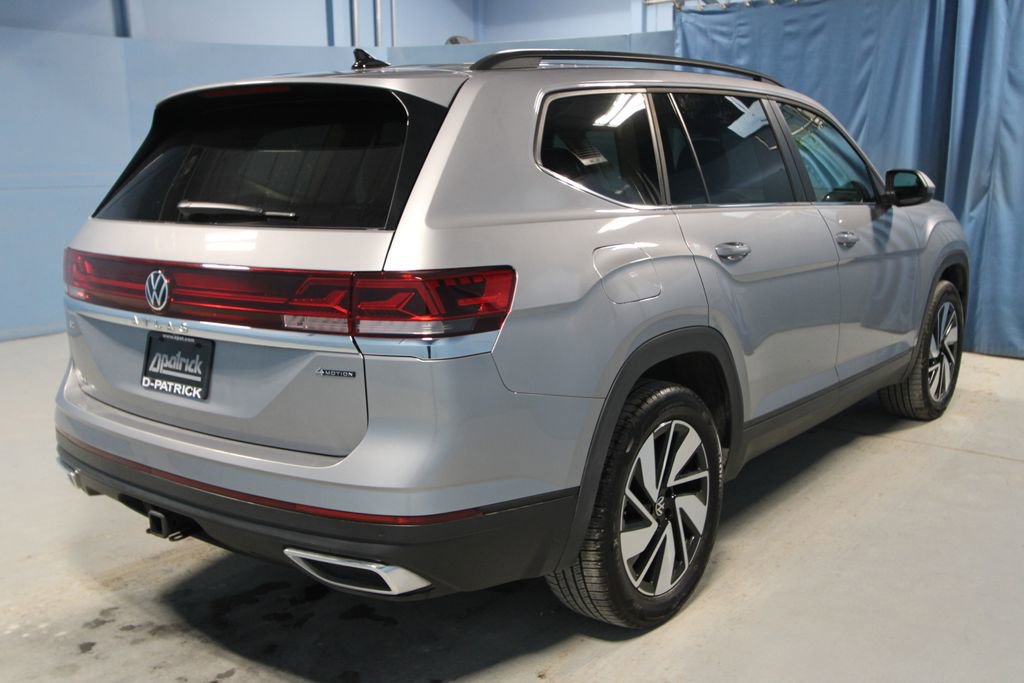 Used 2025 Volkswagen Atlas SE image 34