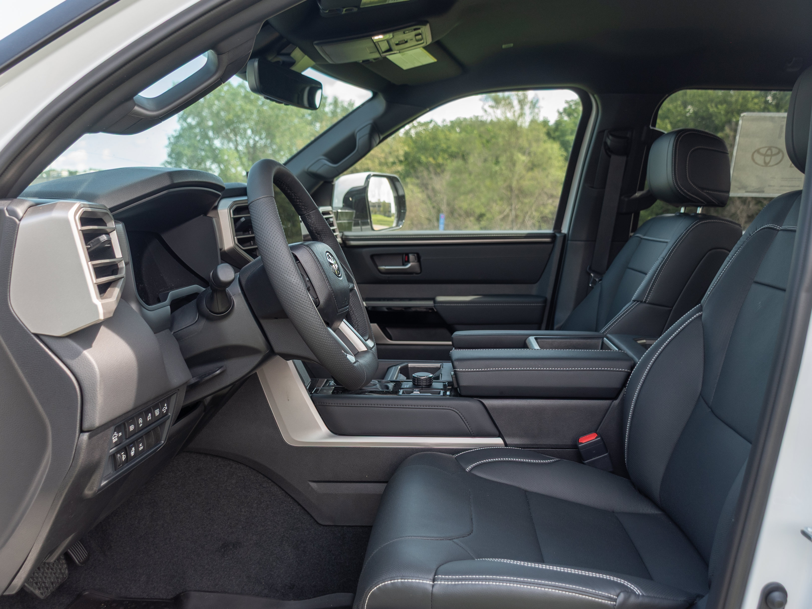 New 2026 Toyota Tundra Limited AWD/4WD image 8