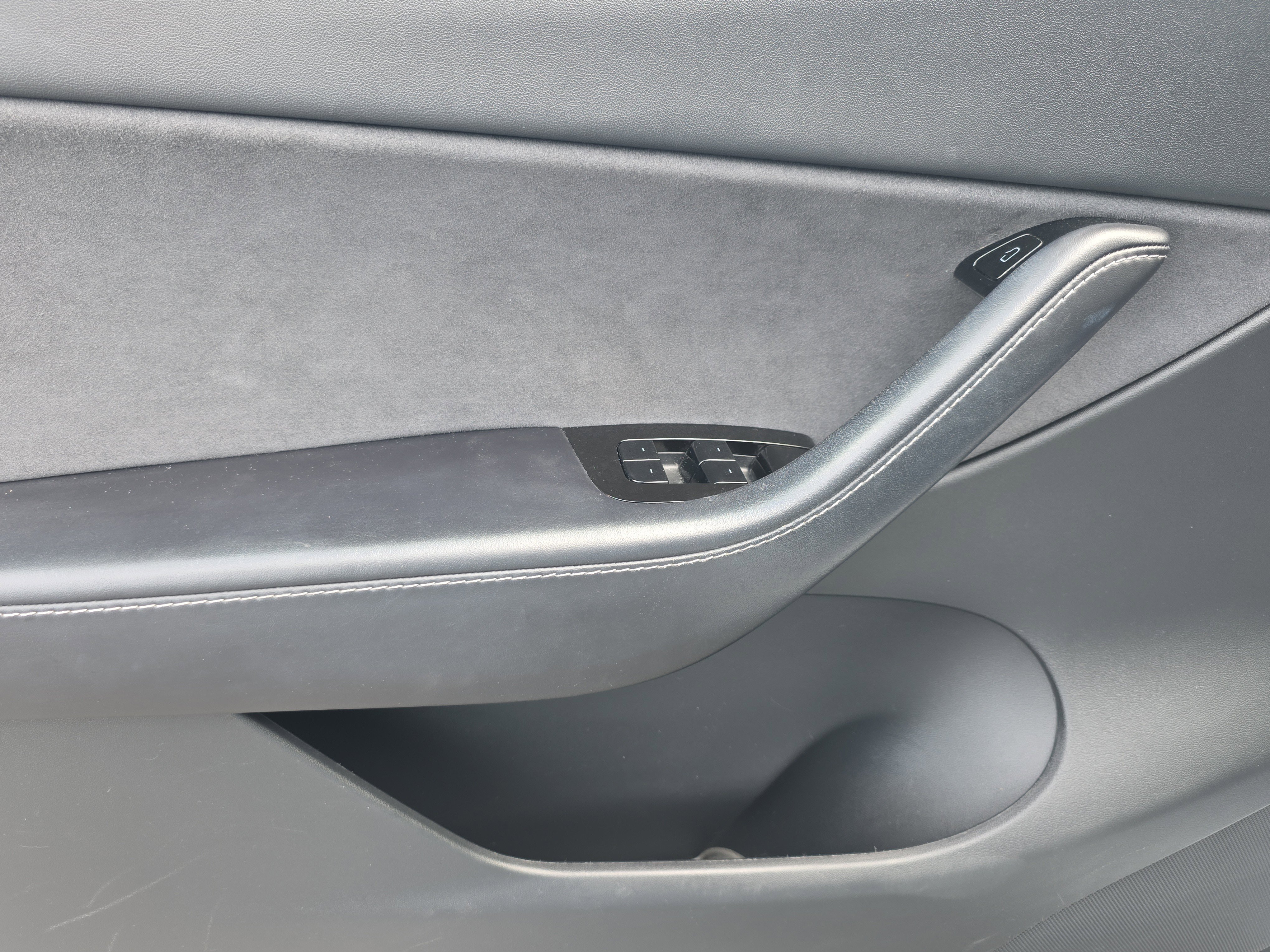 Used 2020 Tesla Model Y Long Range image 21