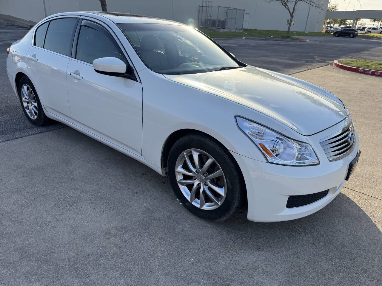 Used 2009 INFINITI G37 Journey w/ Premium Pkg RWD image 3