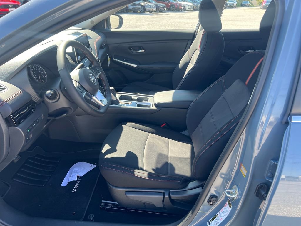 New 2025 Nissan Sentra SR w/ Trunk Package image 10