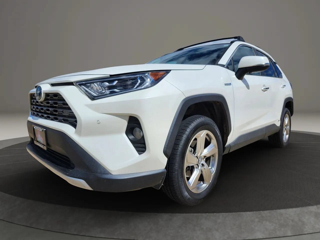 Used 2019 Toyota RAV4 Limited w/ Carpet Mat Package AWD/4WD image 8
