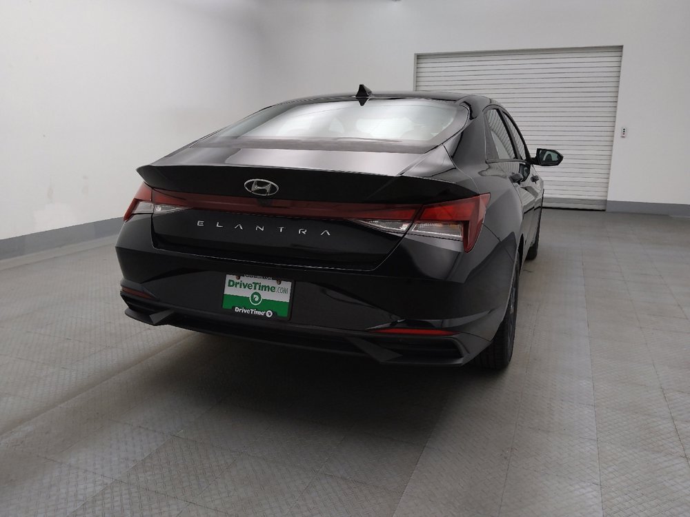 Used 2022 Hyundai Elantra SEL w/ Convenience Package FWD image 7