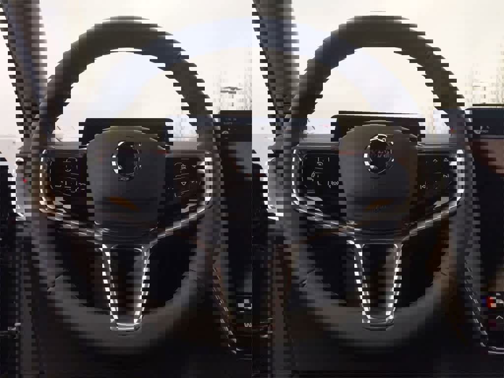 New 2025 Volvo EX90 Plus image 21