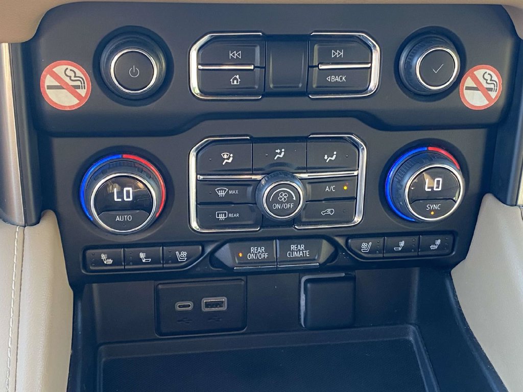 Used 2024 Chevrolet Tahoe Premier AWD/4WD image 28