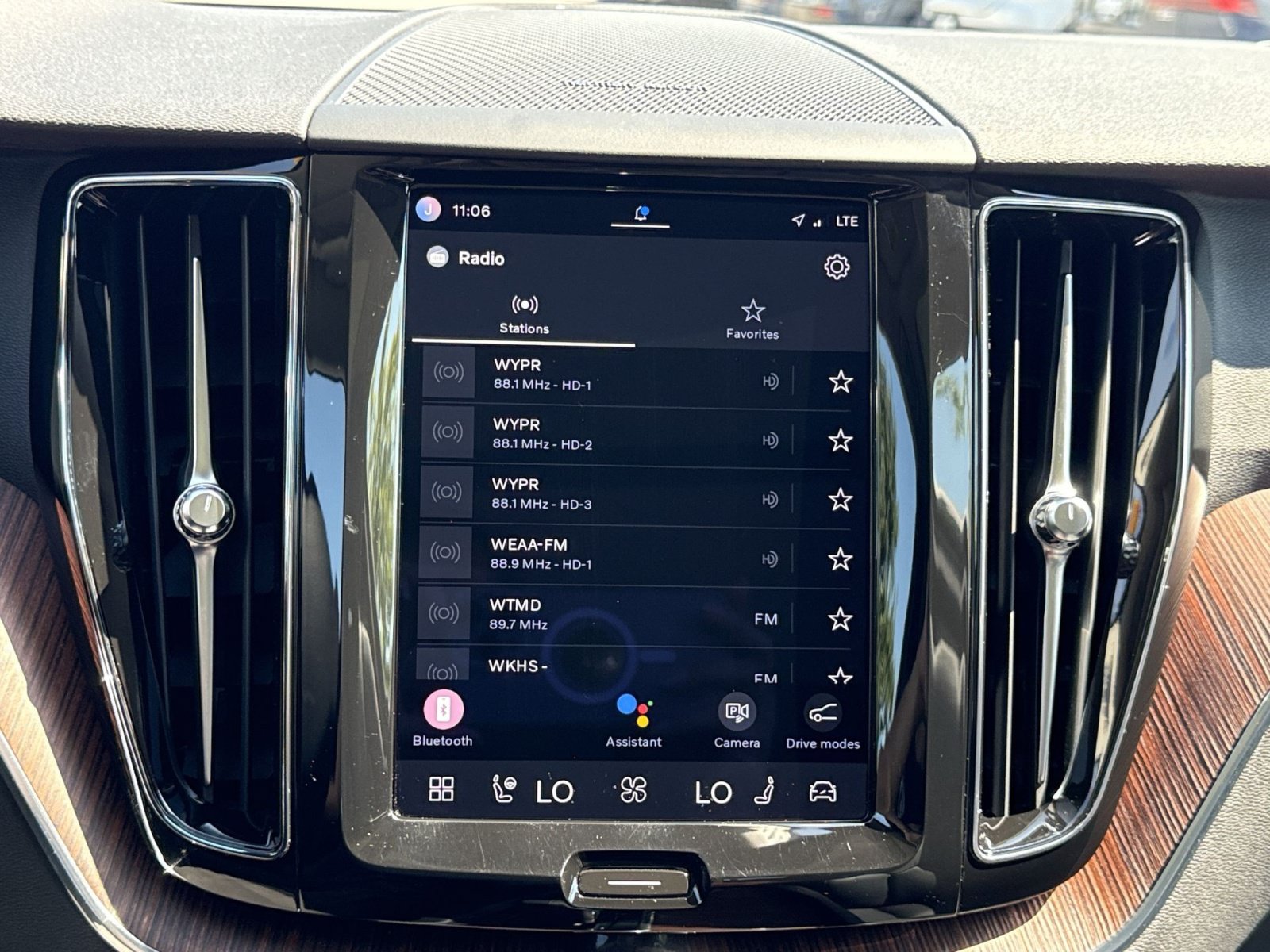 Certified 2023 Volvo XC60 B5 Plus w/ Climate Package AWD/4WD image 18