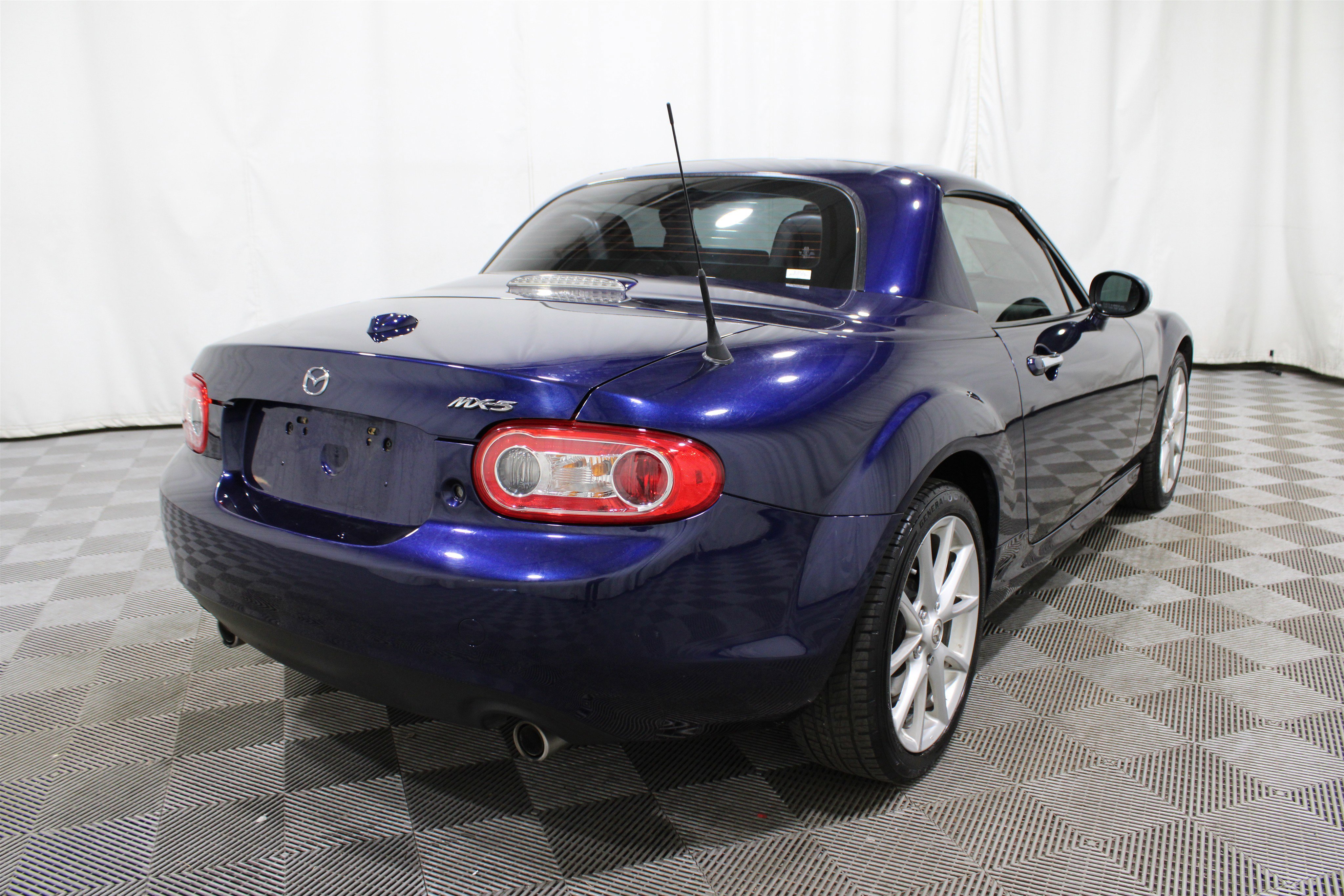 Used 2010 MAZDA MX-5 Miata Grand Touring w/ Premium Pkg image 25
