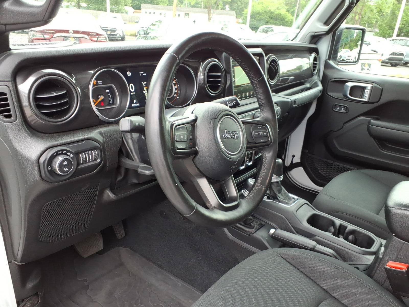 Used 2022 Jeep Gladiator Sport AWD/4WD image 15