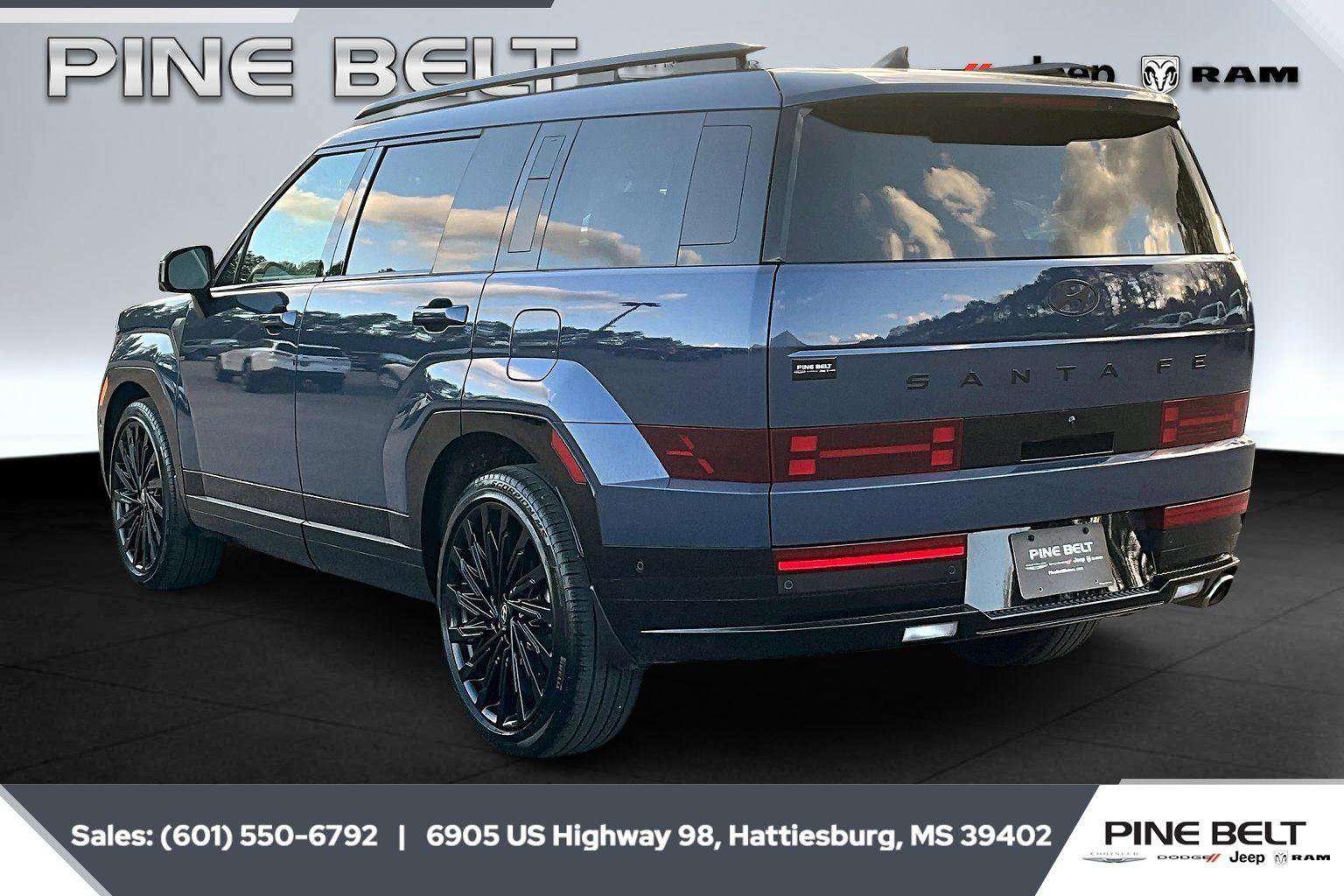 Used 2025 Hyundai Santa Fe Calligraphy image 3