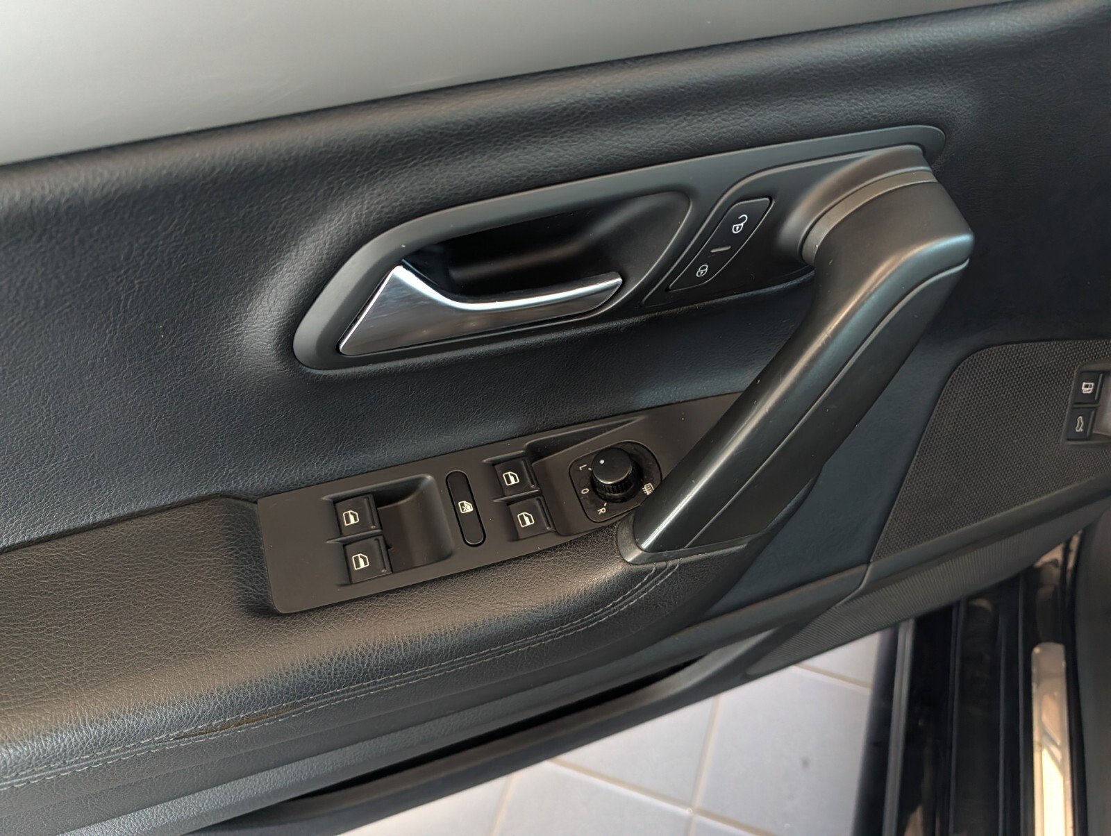 Used 2012 Volkswagen CC Sport image 13