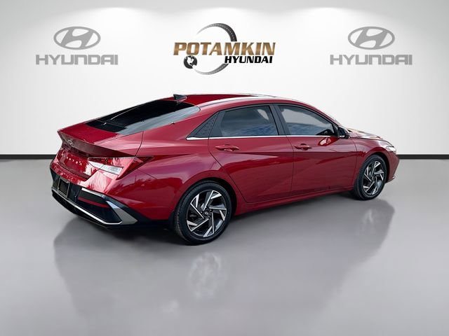 Used 2024 Hyundai Elantra Limited image 5