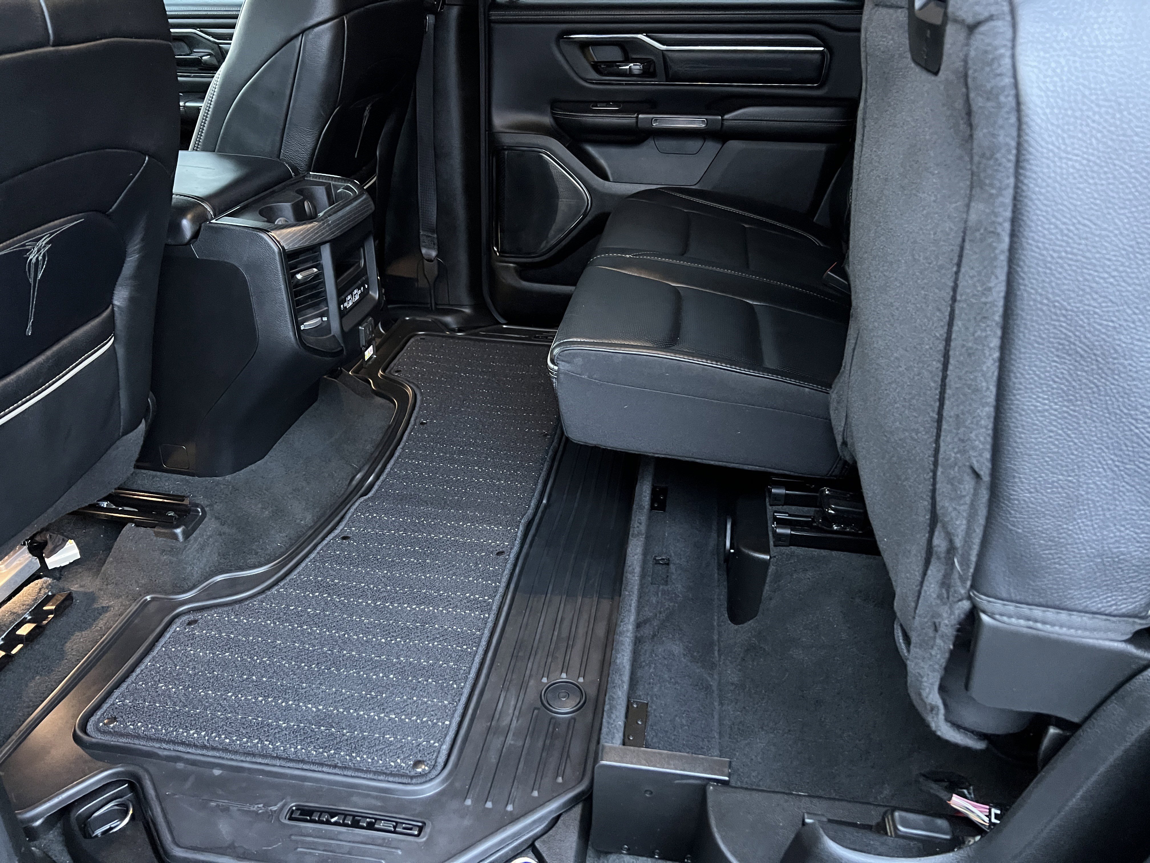 Used 2022 RAM 1500 Limited image 19