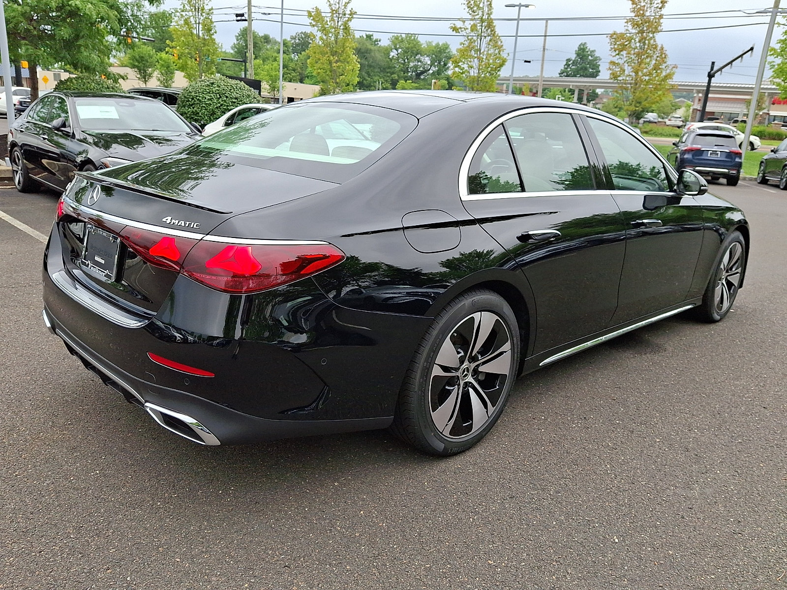New 2026 Mercedes-Benz E 350 4MATIC Sedan image 6