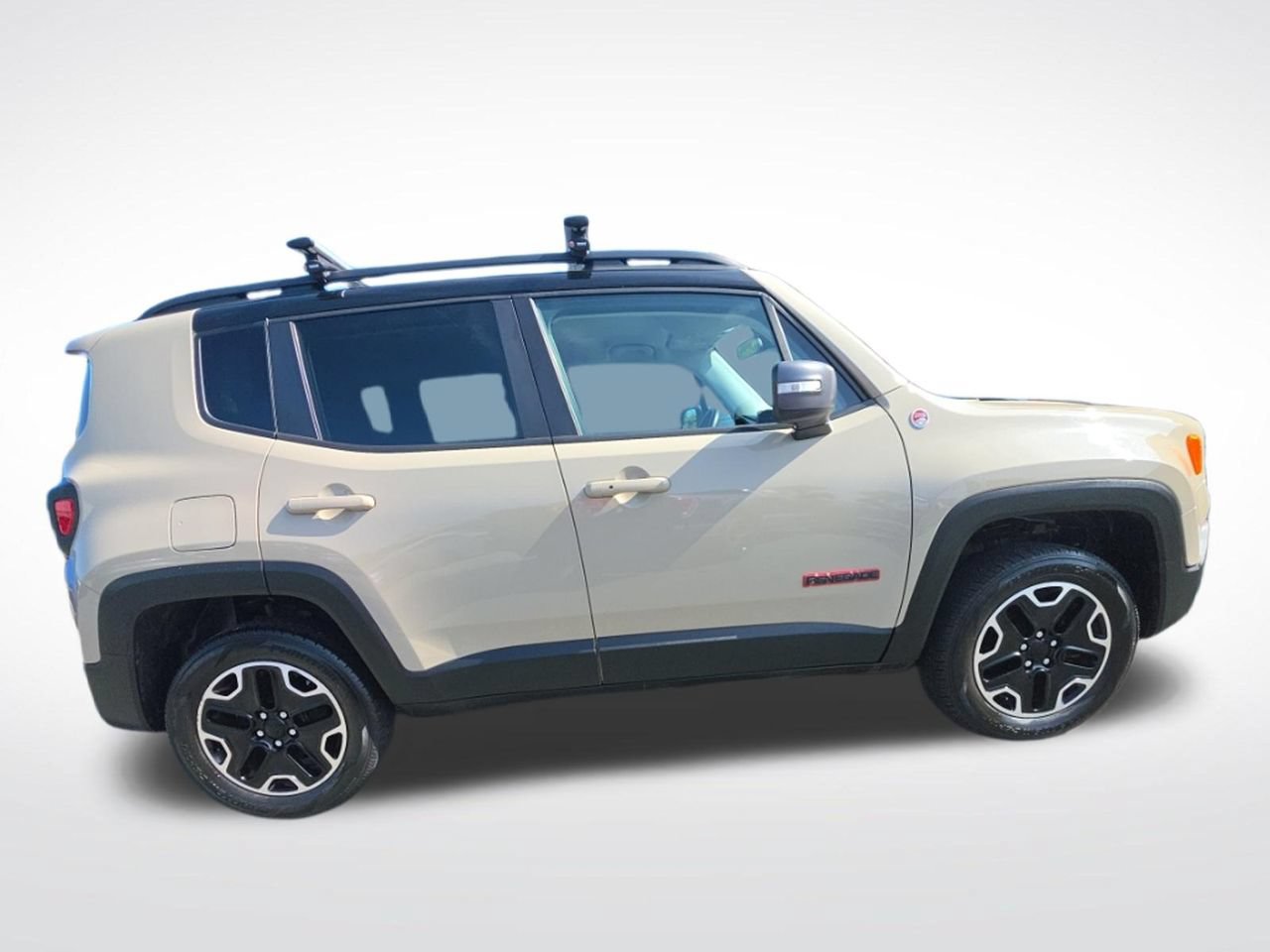 Used 2016 Jeep Renegade Trailhawk AWD/4WD image 6