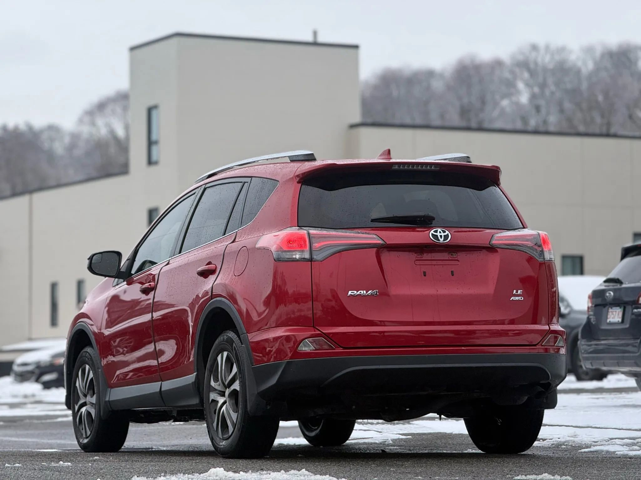 Used 2016 Toyota RAV4 LE image 27