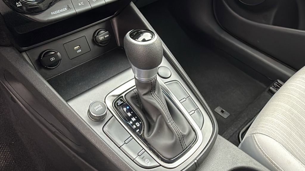 Used 2023 Hyundai Kona SEL w/ Cargo Package image 17