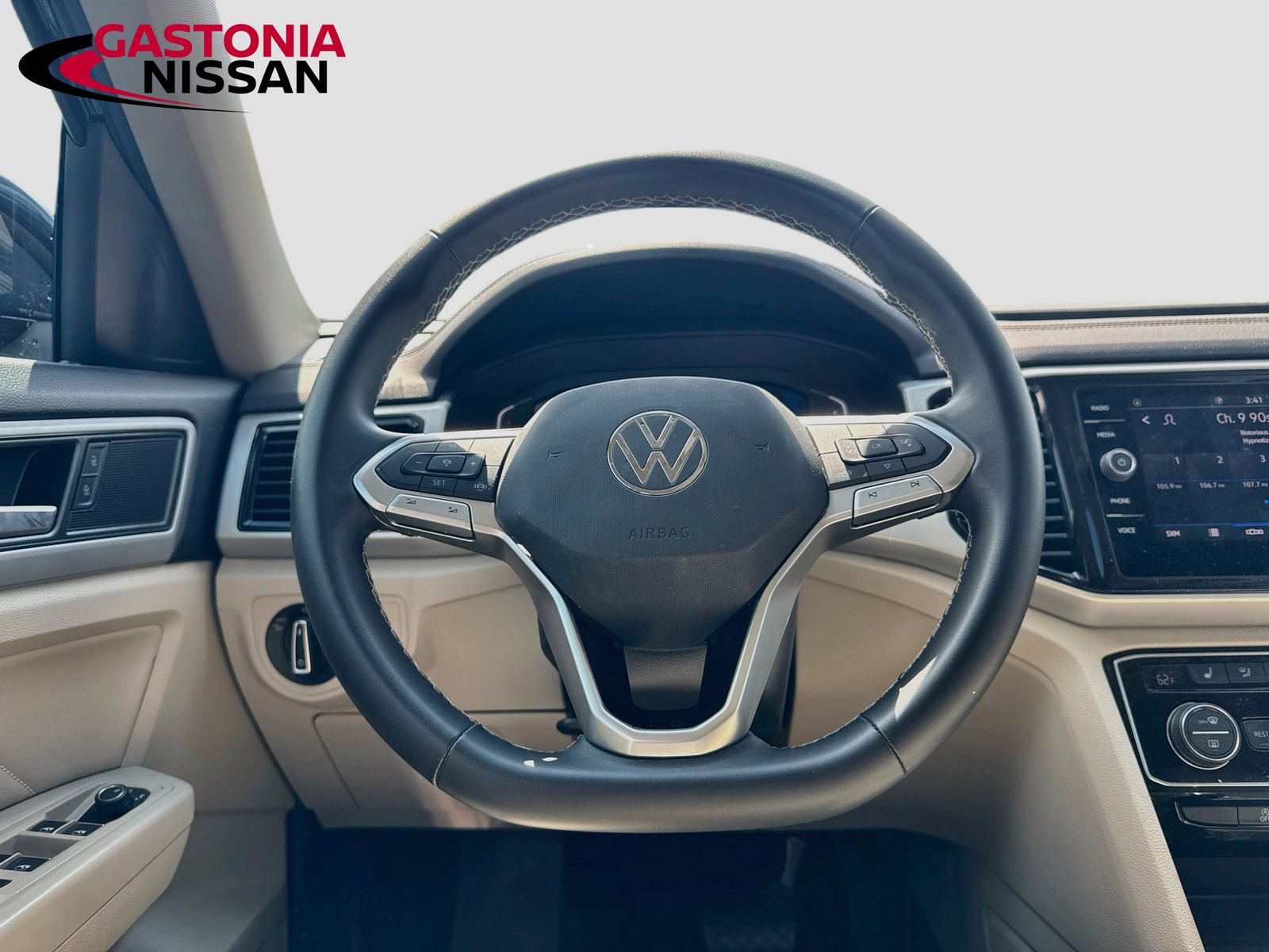 Used 2023 Volkswagen Atlas SE w/ Panoramic Sunroof Package FWD image 29