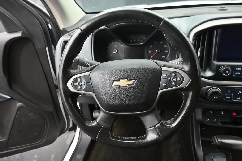 Used 2017 Chevrolet Colorado Z71 AWD/4WD image 16